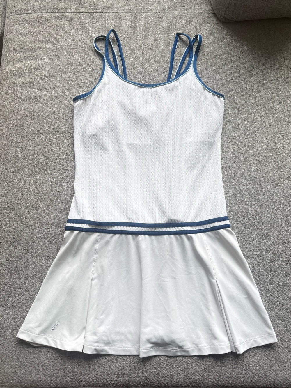 TAIL Tech classic cable white and blue tennis golf activewear dress - medium